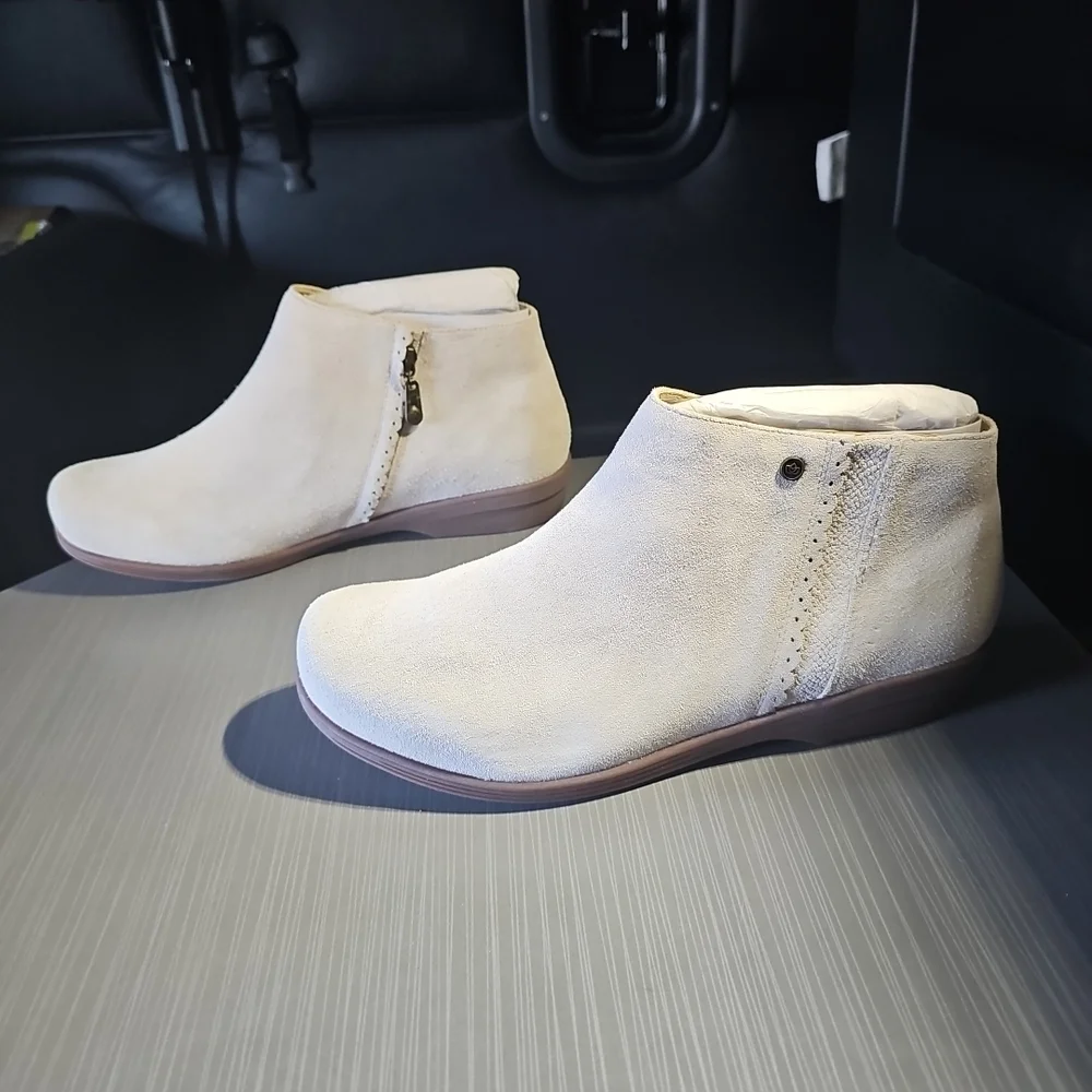 Spenco Manor Revitalign‎ Orthotic Cream Suede Ankle Boot Women's 12B New In Box
